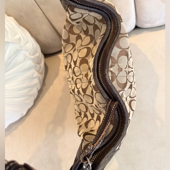 Vintage Coach Soho Y2K Brown Hobo Bag In Signature Canvas And Brown Leather Trim - Picture 5 of 8